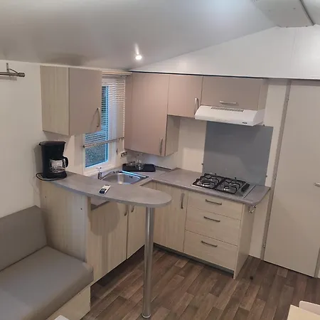 Mobil-home 6 Personnes Avec Tv Et Clim N' B025 캠프장 Boofzheim
