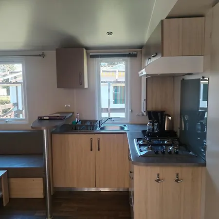 캠프장 Mobil-home 6 Personnes Avec Tv Et Clim N' B025 *