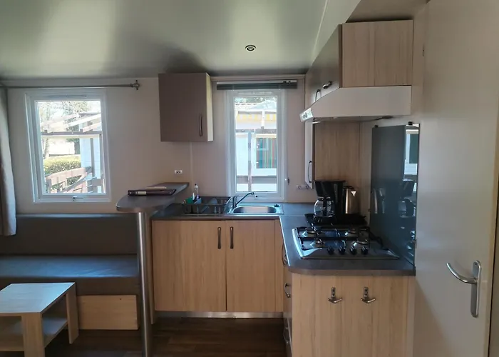 Campingplads Mobil-home 6 Personnes Avec Tv Et Clim N' B025 *